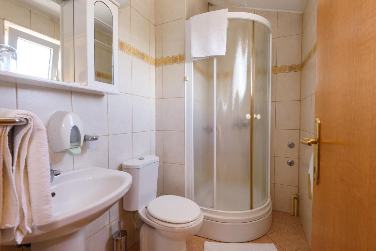 Djudja I Mate Bed and Breakfast Vid Eksteriør billede
